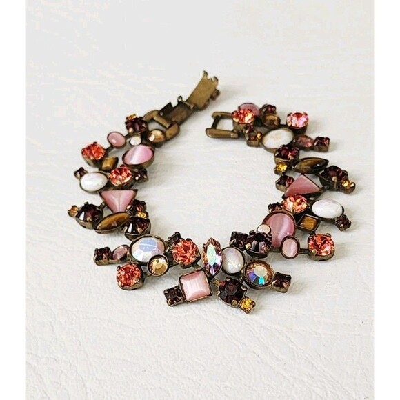 Sorrelli Multi Crystal Pink Shades Colored Stones Bracelet Antiqued Brass Tone - Picture 2 of 7